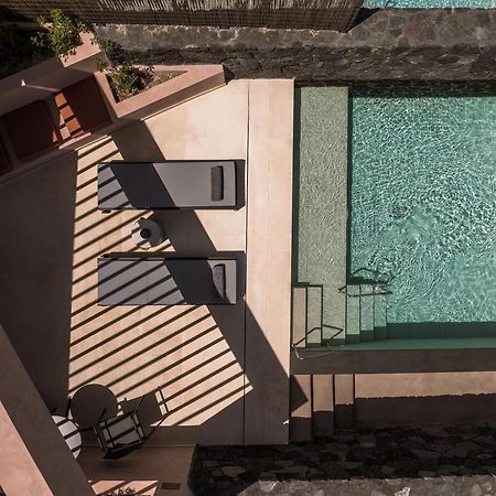 Domes Novos Santorini, Autograph Collection Hotel เอีย ภายนอก รูปภาพ