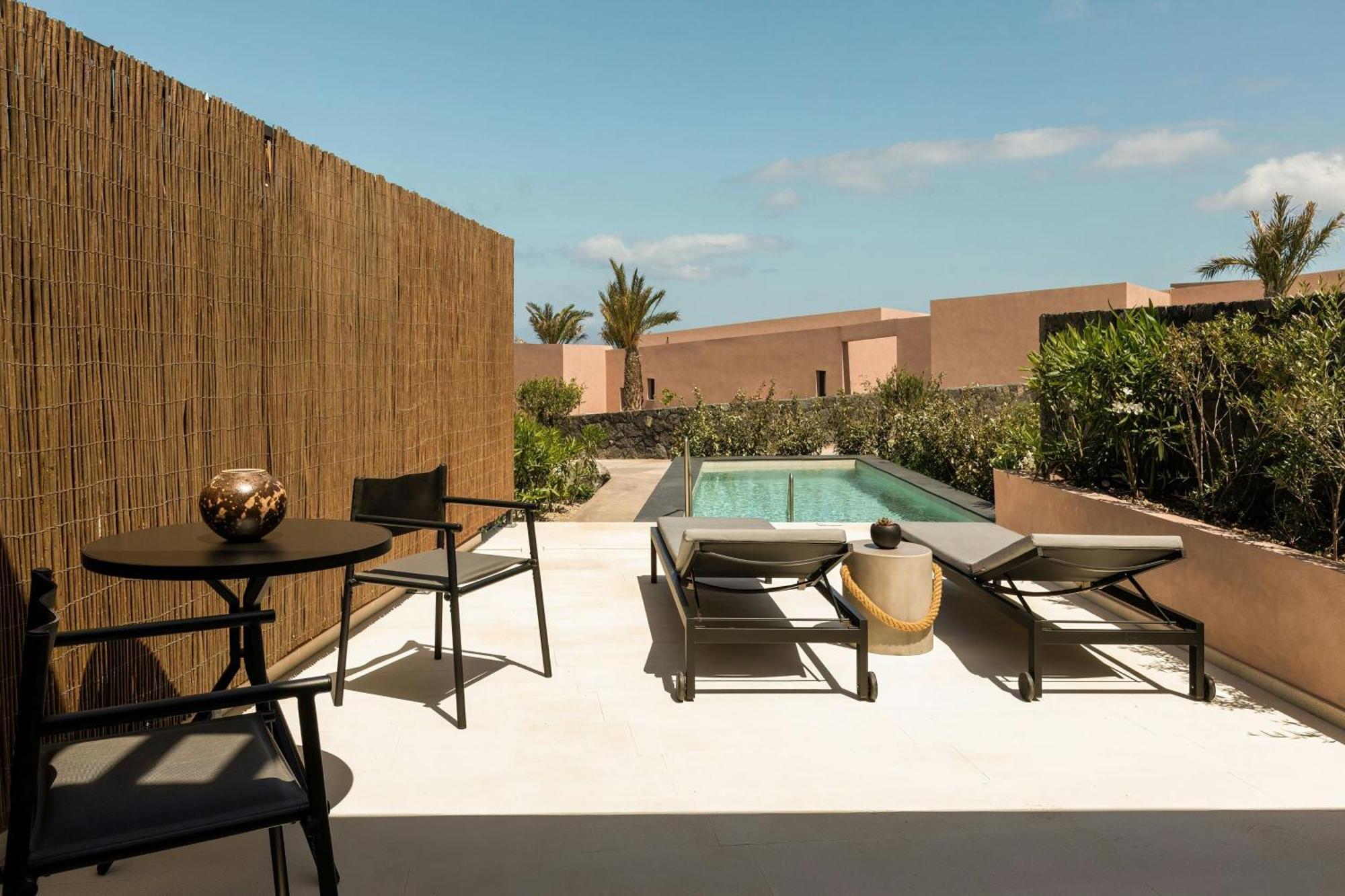 Domes Novos Santorini, Autograph Collection Hotel เอีย ภายนอก รูปภาพ