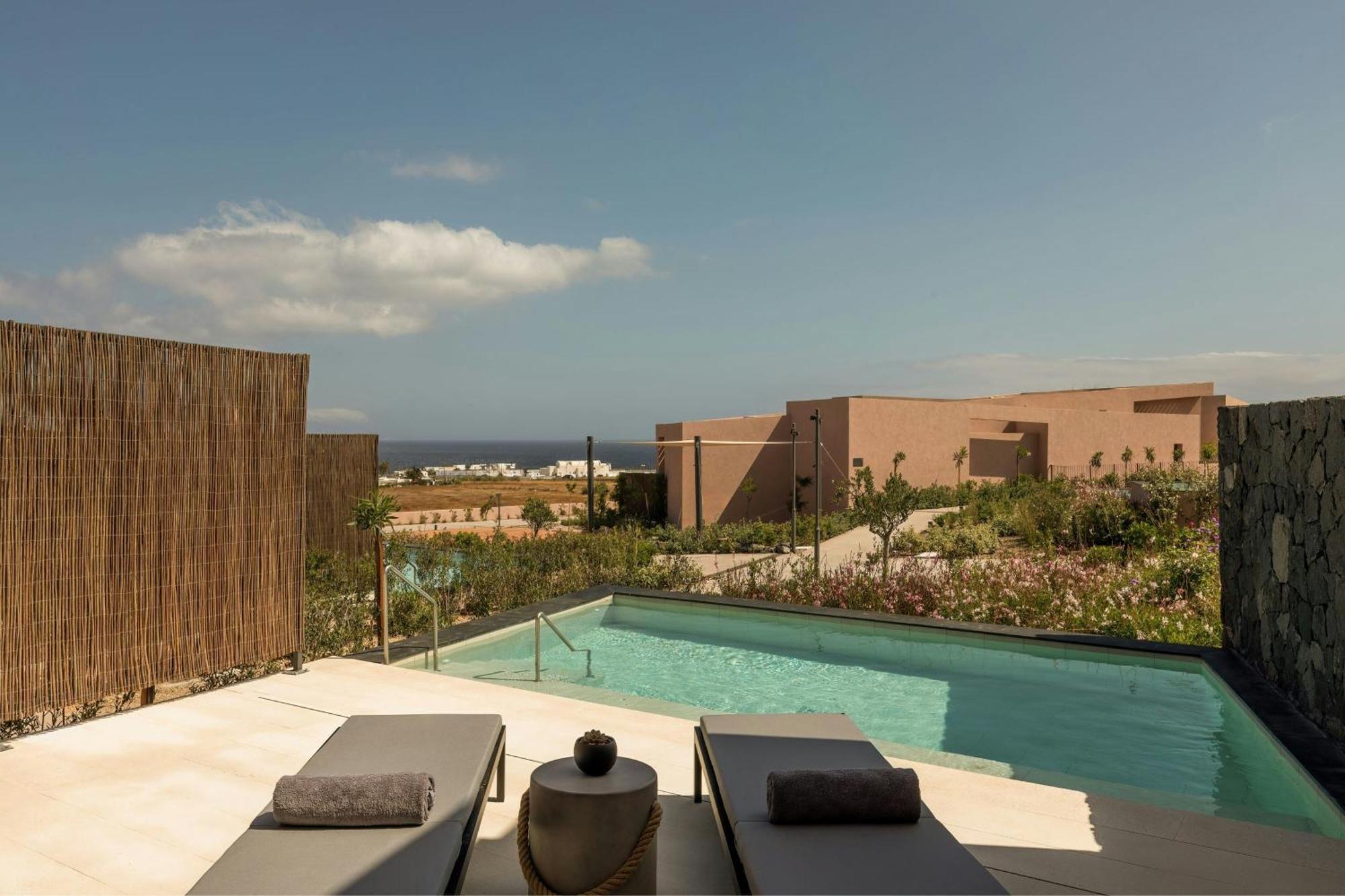 Domes Novos Santorini, Autograph Collection Hotel เอีย ภายนอก รูปภาพ